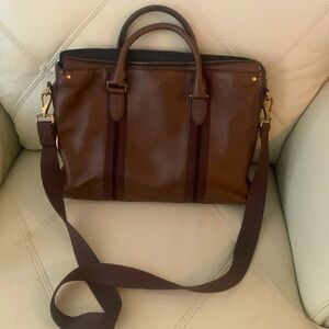 Brown leather Fossil Messenger bag. Unisex computer tote, travel bag.